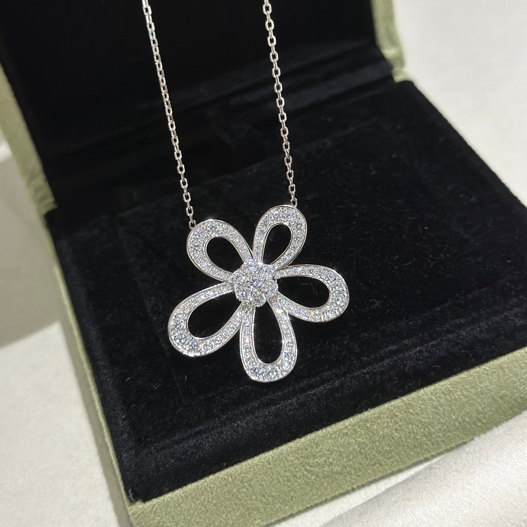 [⭐Mova]FLOWERLACE NECKLACE FULL DIAMONDS