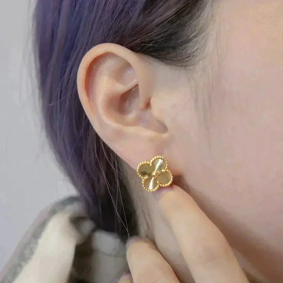 [⭐Mova]CLOVER MEDIUM 1 MOTIFS LASER EARRINGS