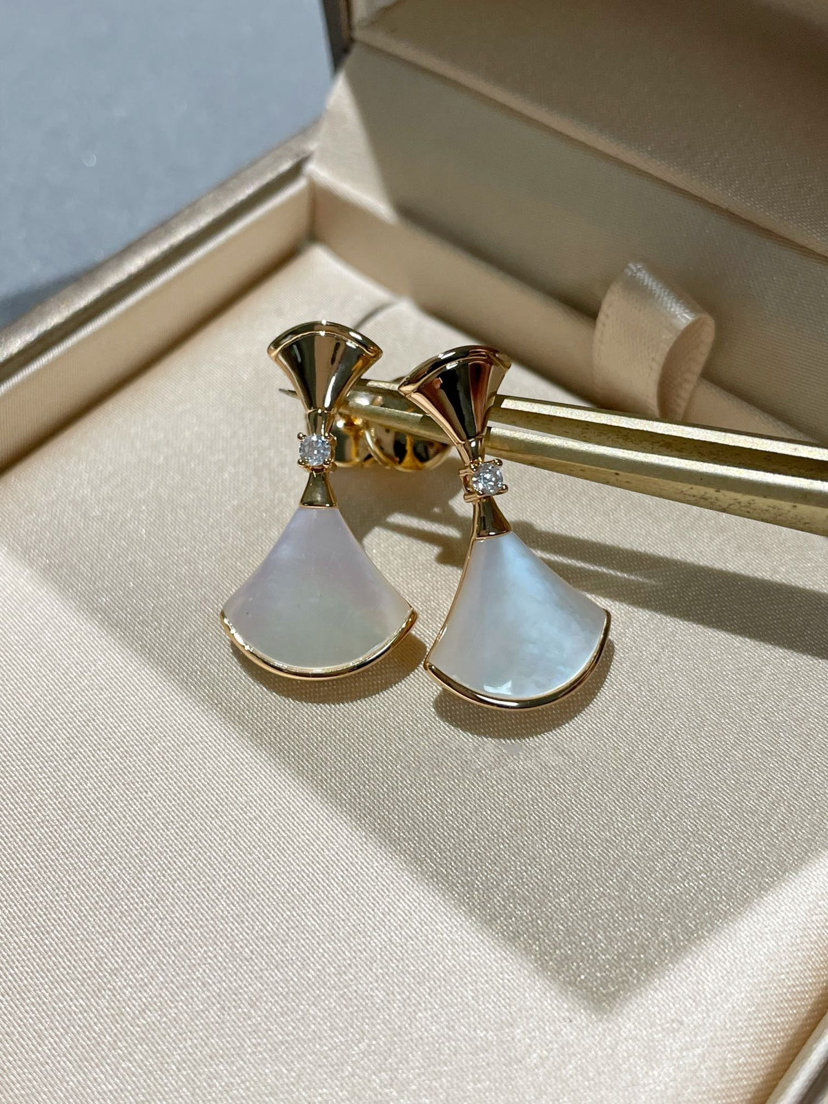 [⭐Mova]DREAM MOP 1 DIAMOND EARRINGS