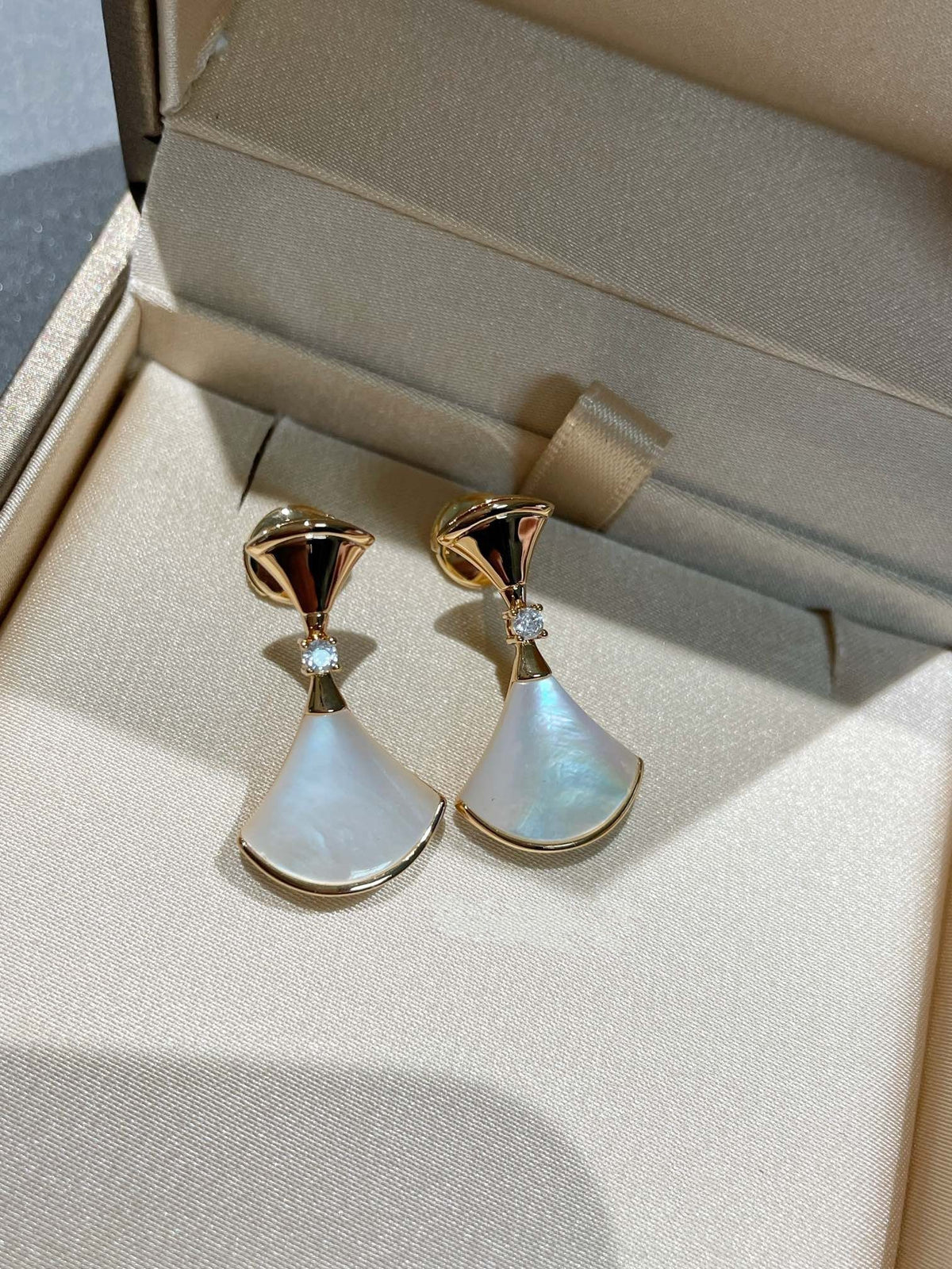 [⭐Mova]DREAM MOP 1 DIAMOND EARRINGS