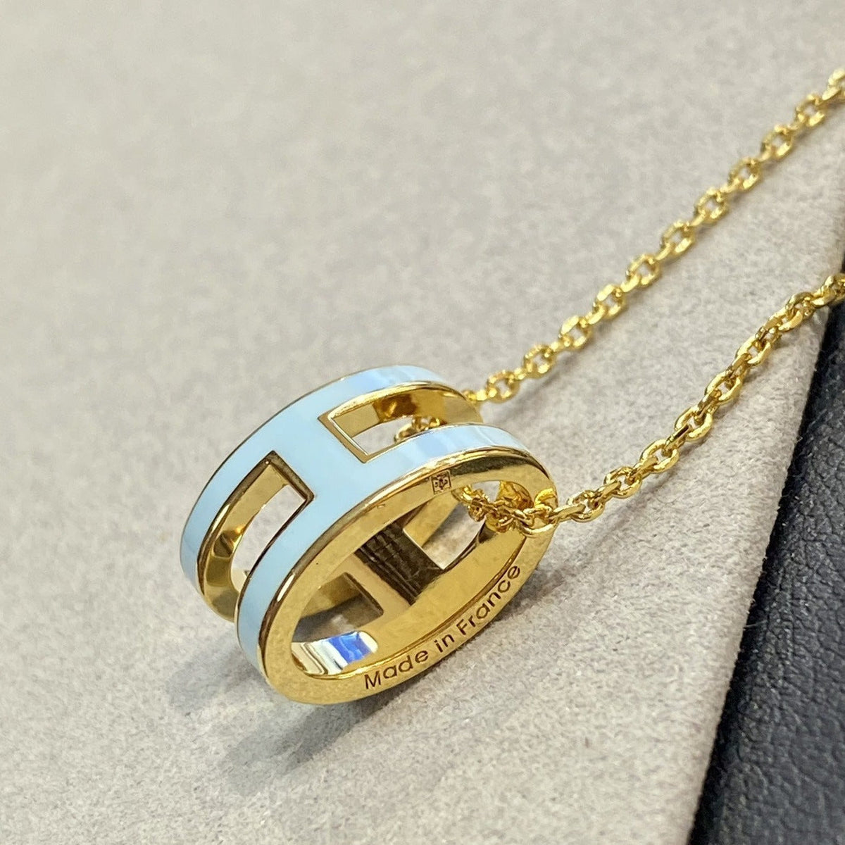 [⭐Mova]POP H LIGHT BLUE NECKLACE