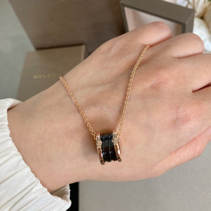 [⭐Mova]ZERO 1 BLACK CERAMIC PINK GOLD NECKLACE