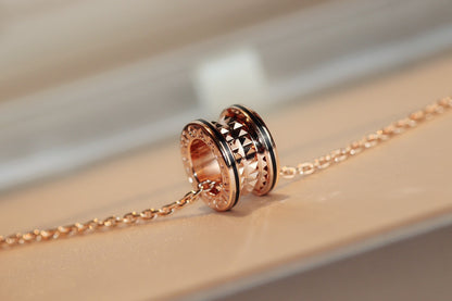 [⭐Mova]ZERO 1 ROCK PEDANT PINK GOLD BLACK NECKLACE