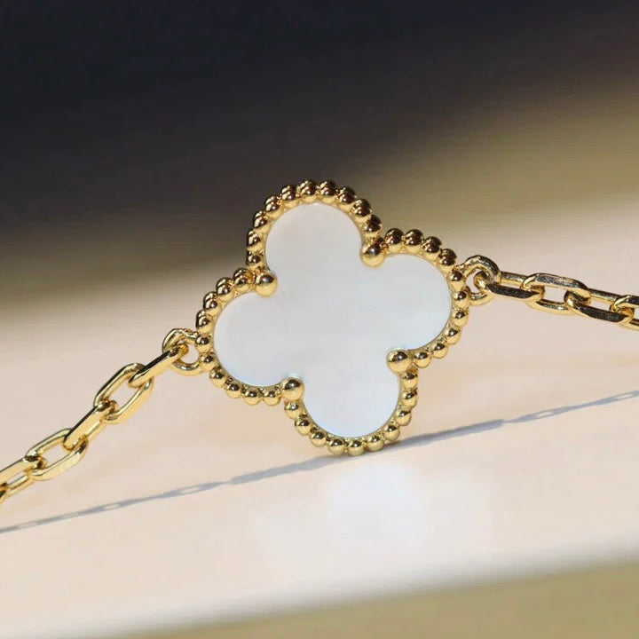 [⭐Mova]CLOVER 20 MOTIFS WHITE MOP NECKLACE