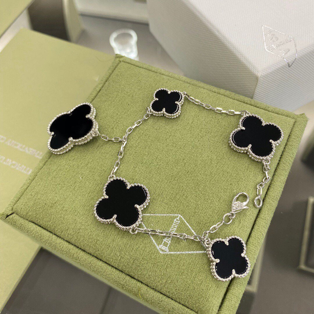 [⭐Mova]CLOVER 5 MOTIFS SIVLER ONYX BRACELET