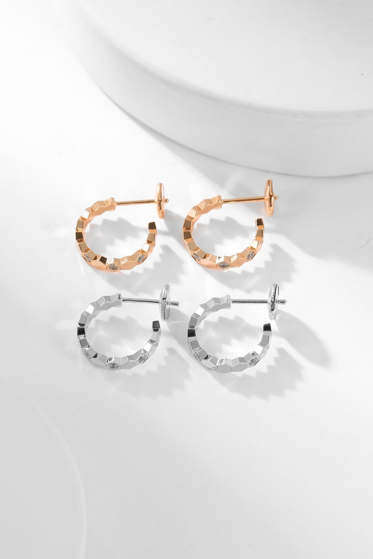 [⭐Mova]BEE LOVE DIAMOND HOOP EARRINGS