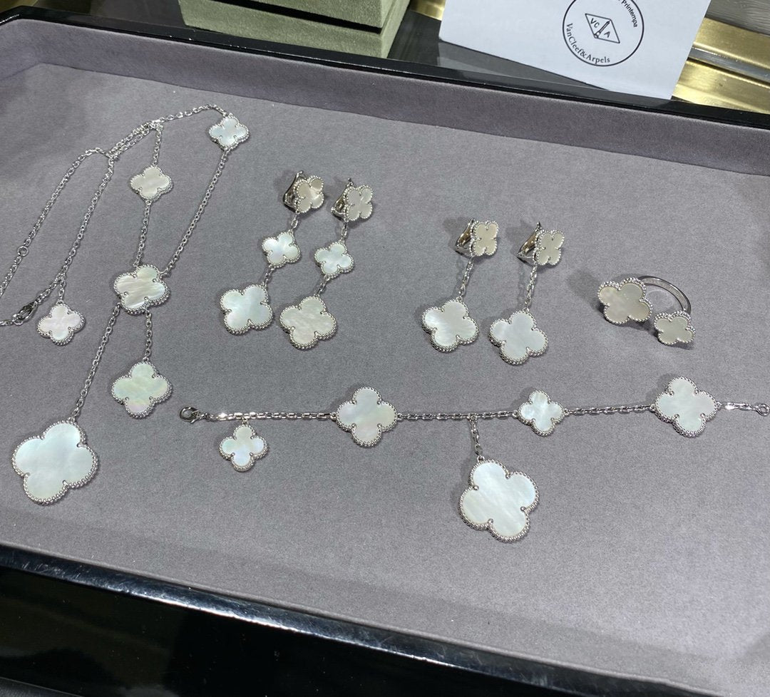 [⭐Mova]CLOVER 5 MOTIF WHITE MOP SILVER BRACELET