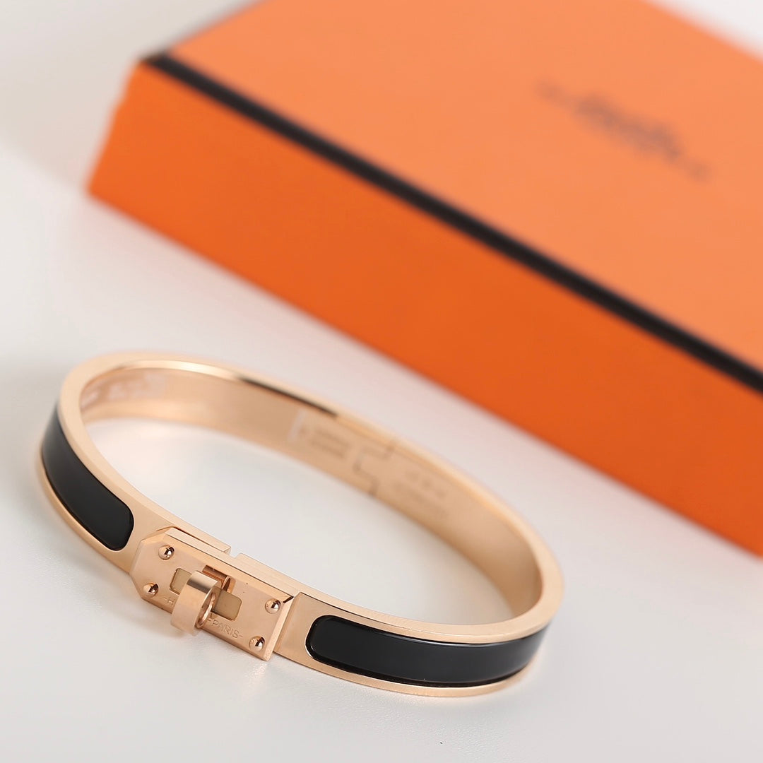 [⭐Mova]HM KELLY BLACK BRACELET