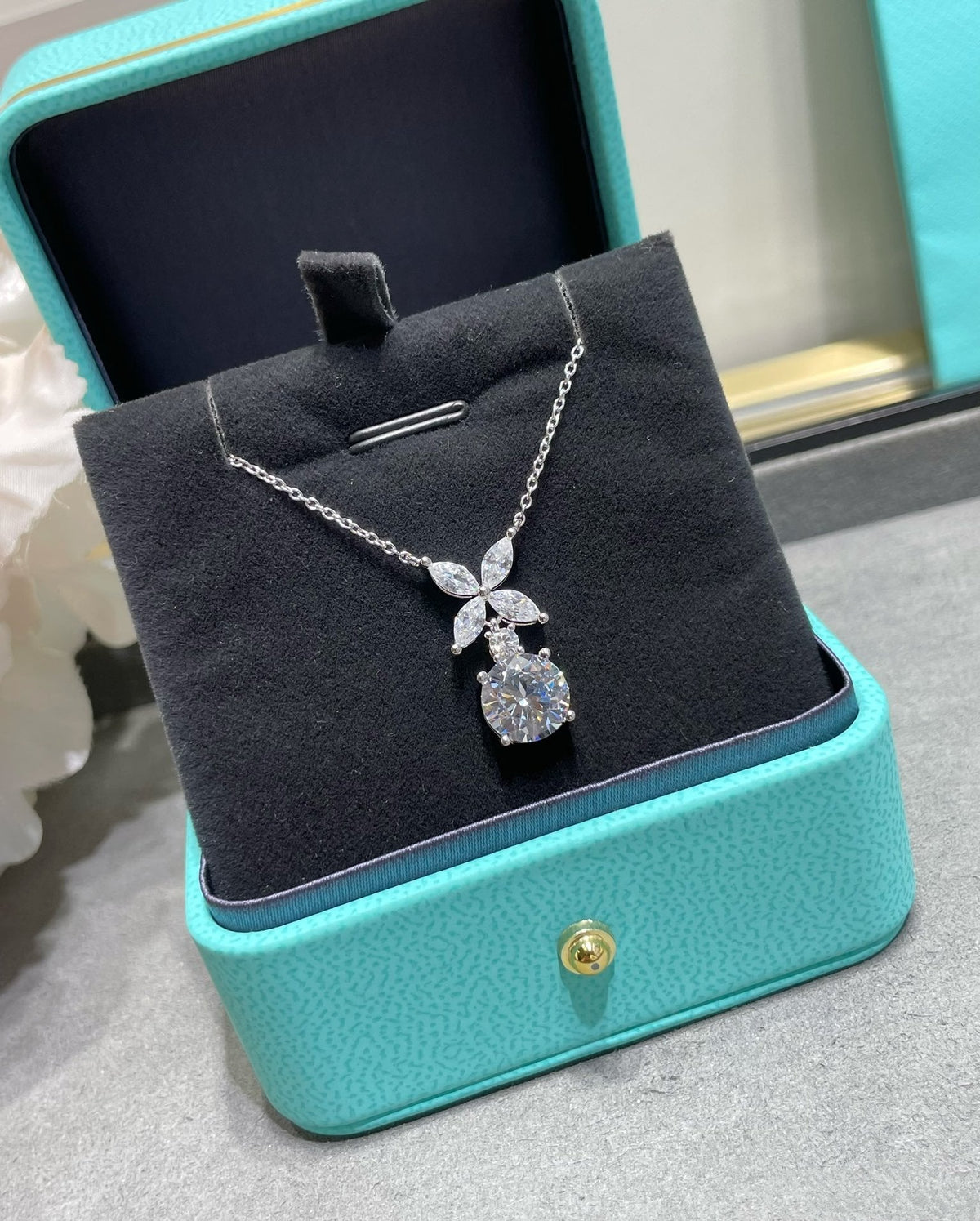 [⭐Mova Jewels]VICTORIA PENDANT SILVER DIAMOND NECKLACE