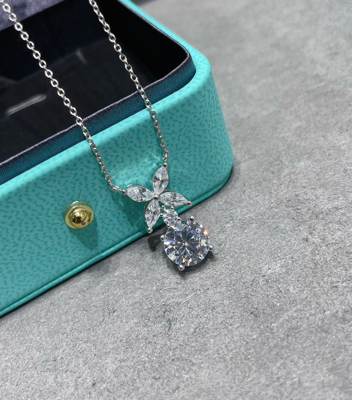 [⭐Mova Jewels]VICTORIA PENDANT SILVER DIAMOND NECKLACE