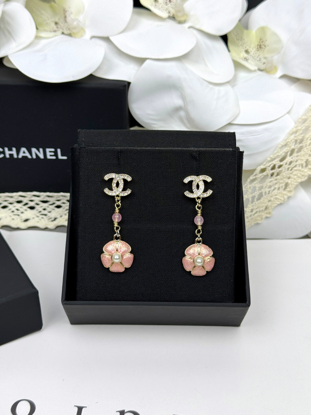 [⭐Mova]26C Pink Camellia Enamel Pendant with Double C Earrings