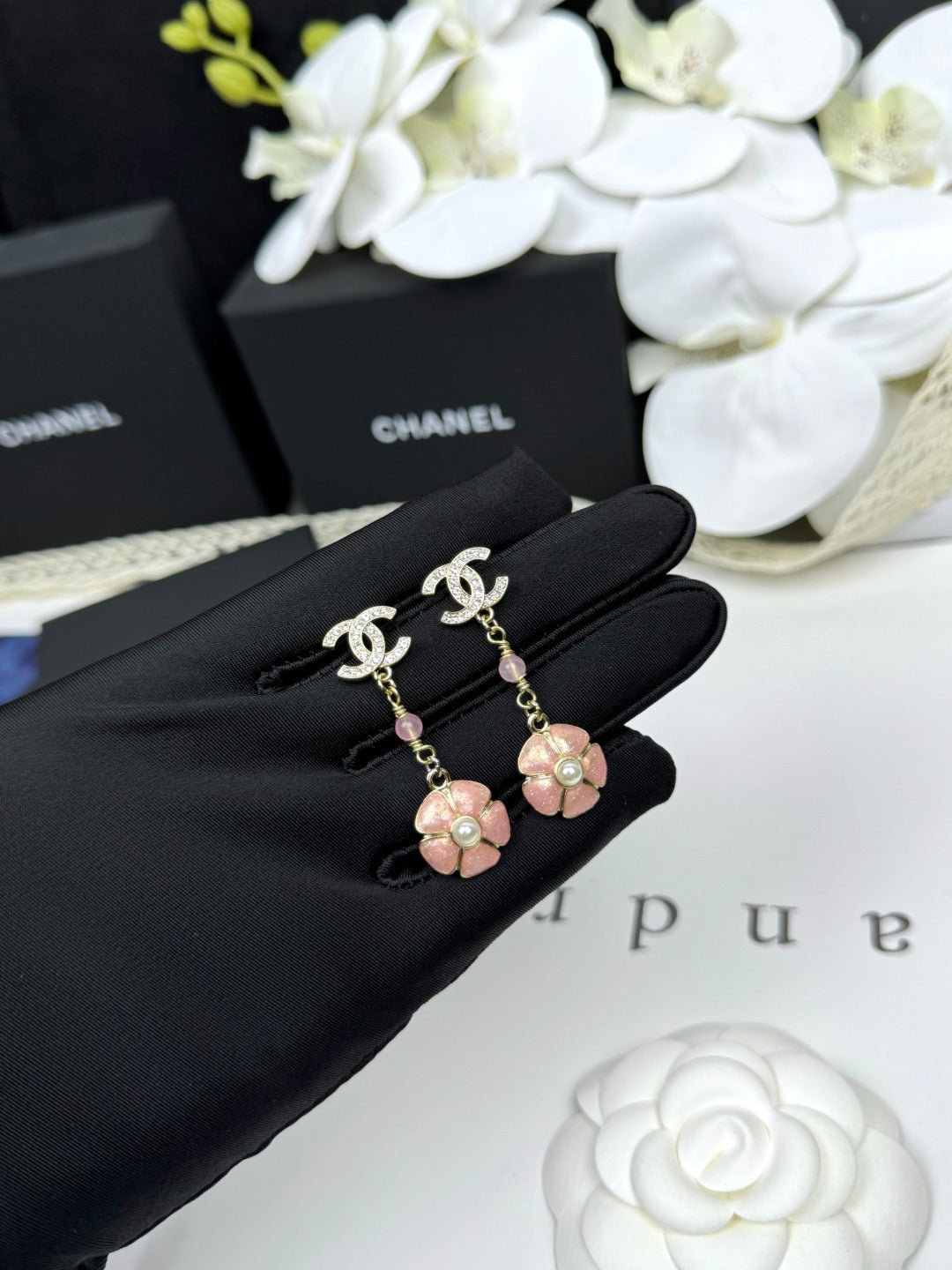 [⭐Mova]26C Pink Camellia Enamel Pendant with Double C Earrings