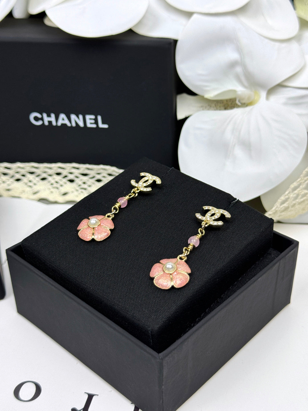 [⭐Mova]26C Pink Camellia Enamel Pendant with Double C Earrings
