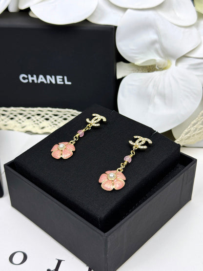 [⭐Mova]26C Pink Camellia Enamel Pendant with Double C Earrings