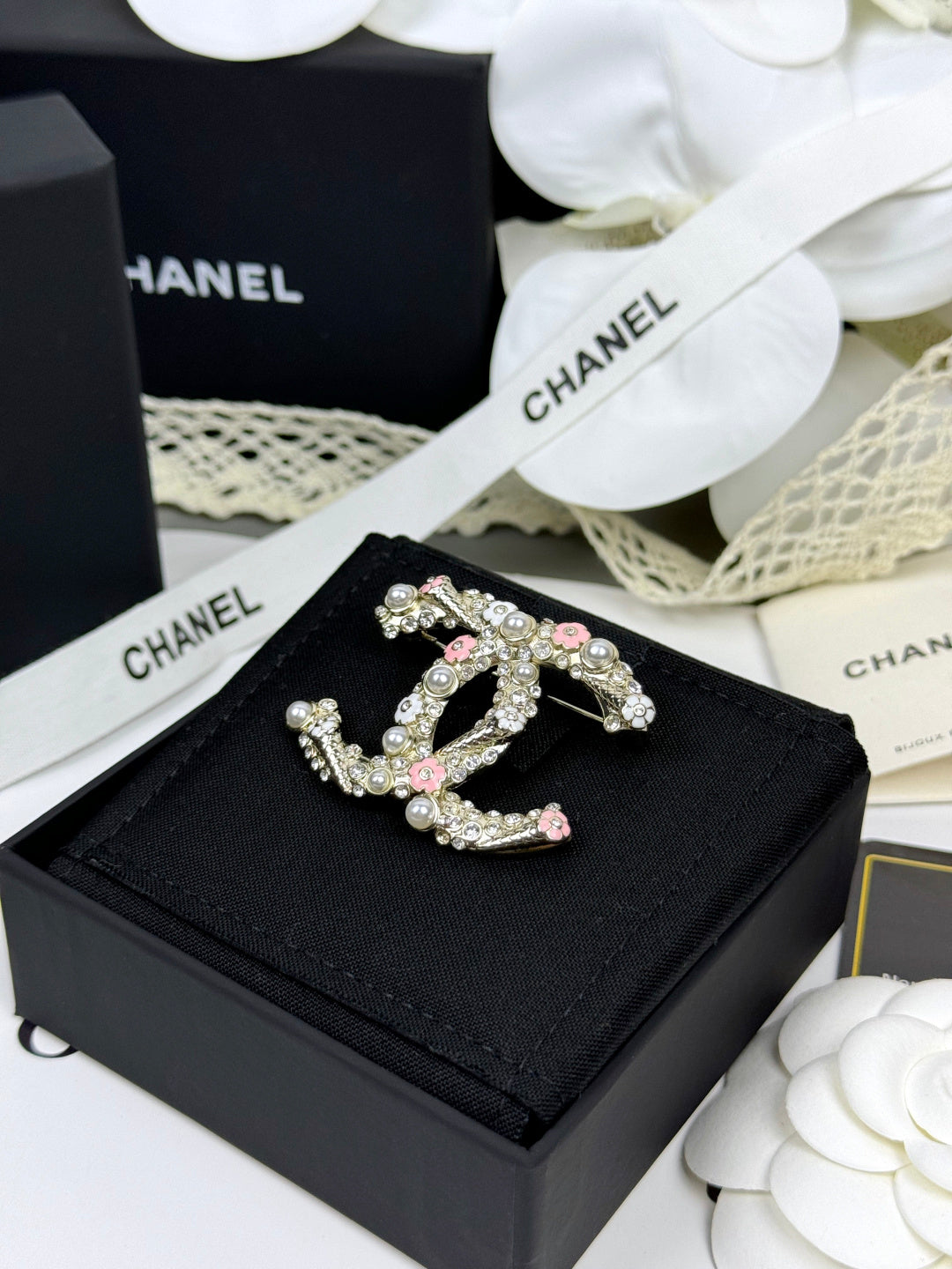 [⭐Mova]26C Pink-White Enamel Ice Cream Cone Double C Brooch