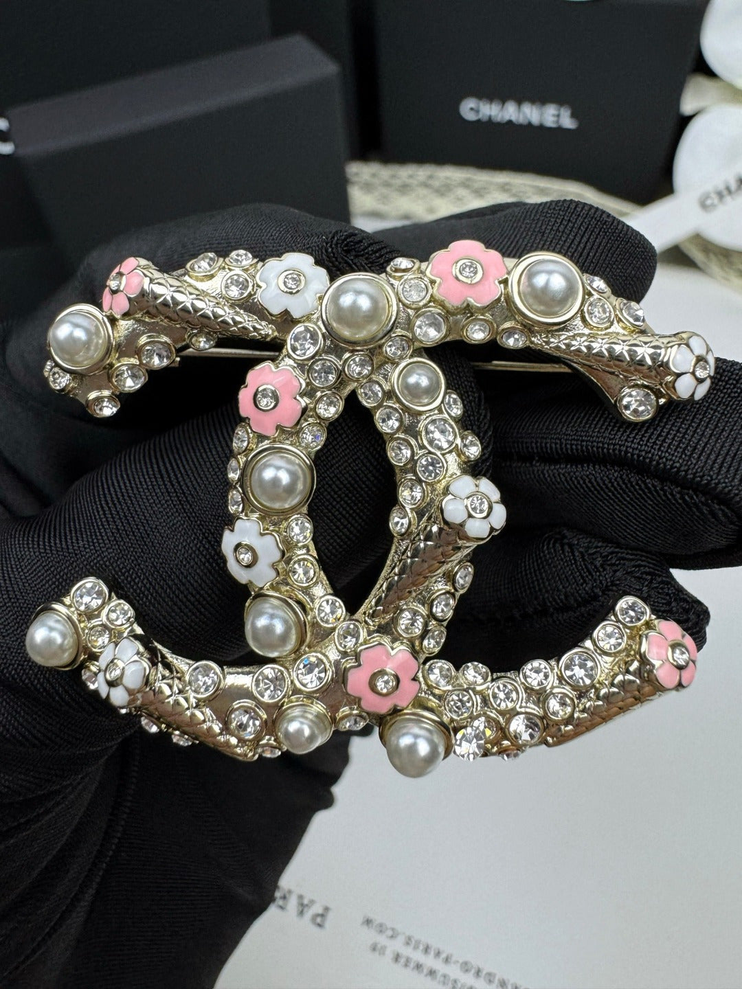 [⭐Mova]26C Pink-White Enamel Ice Cream Cone Double C Brooch