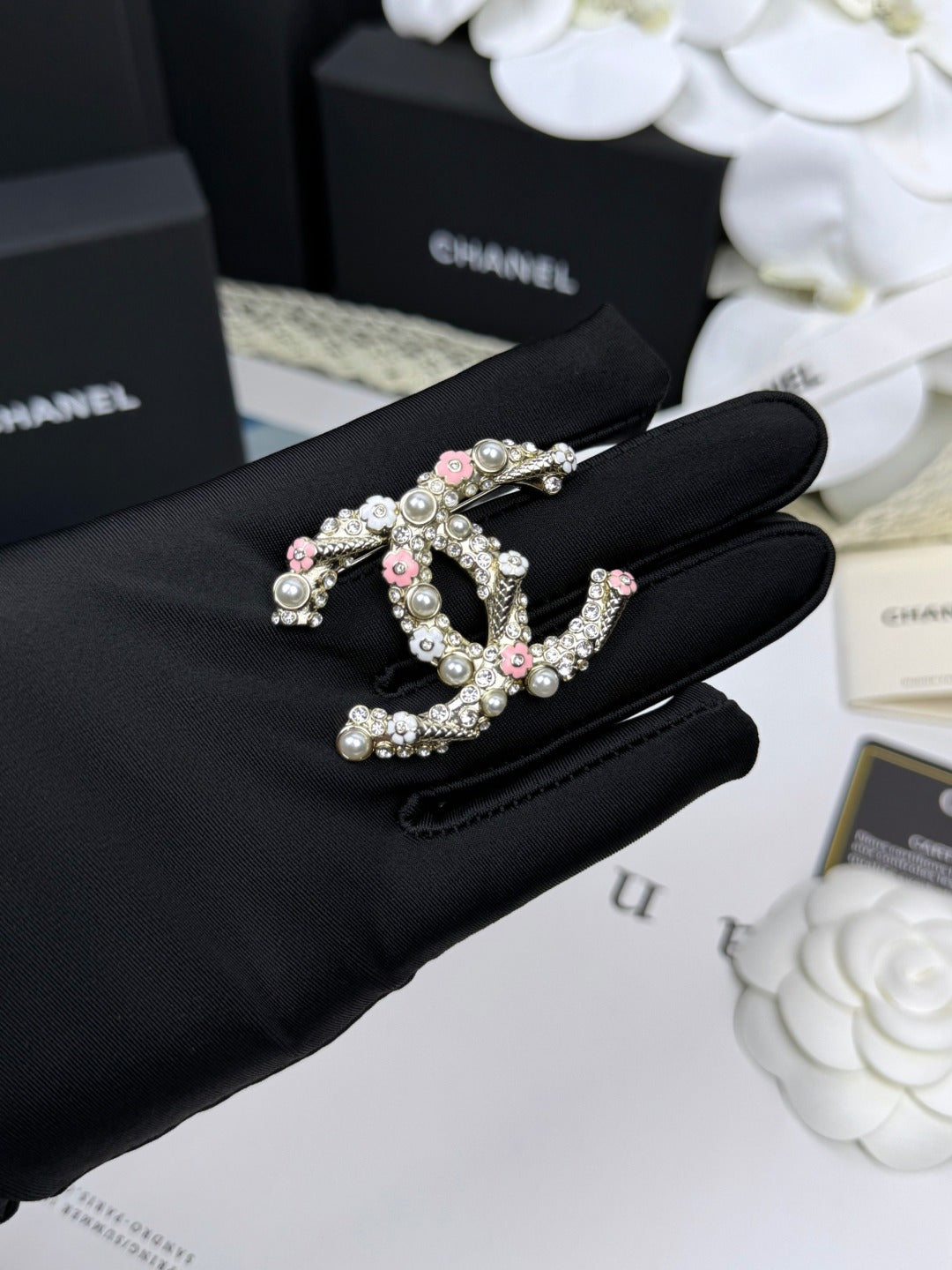 [⭐Mova]26C Pink-White Enamel Ice Cream Cone Double C Brooch