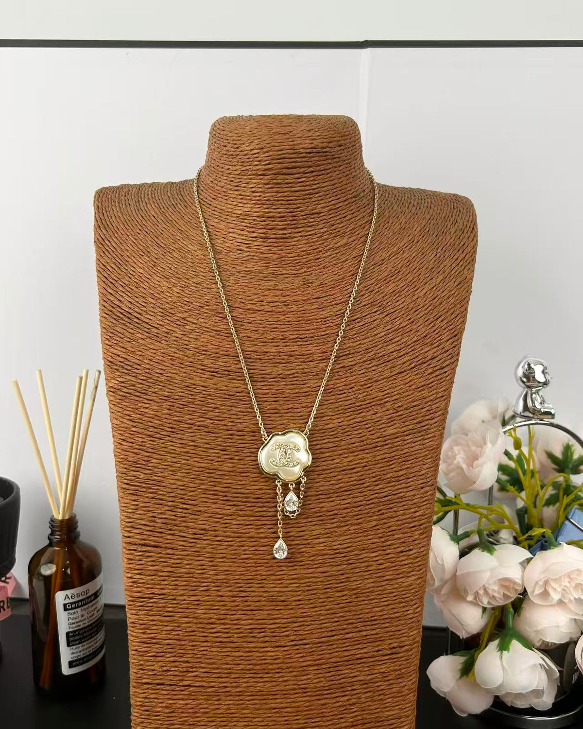 [⭐Mova]Cloud Pearl Mother-of-Pearl Diamond Chain Pendant Necklace