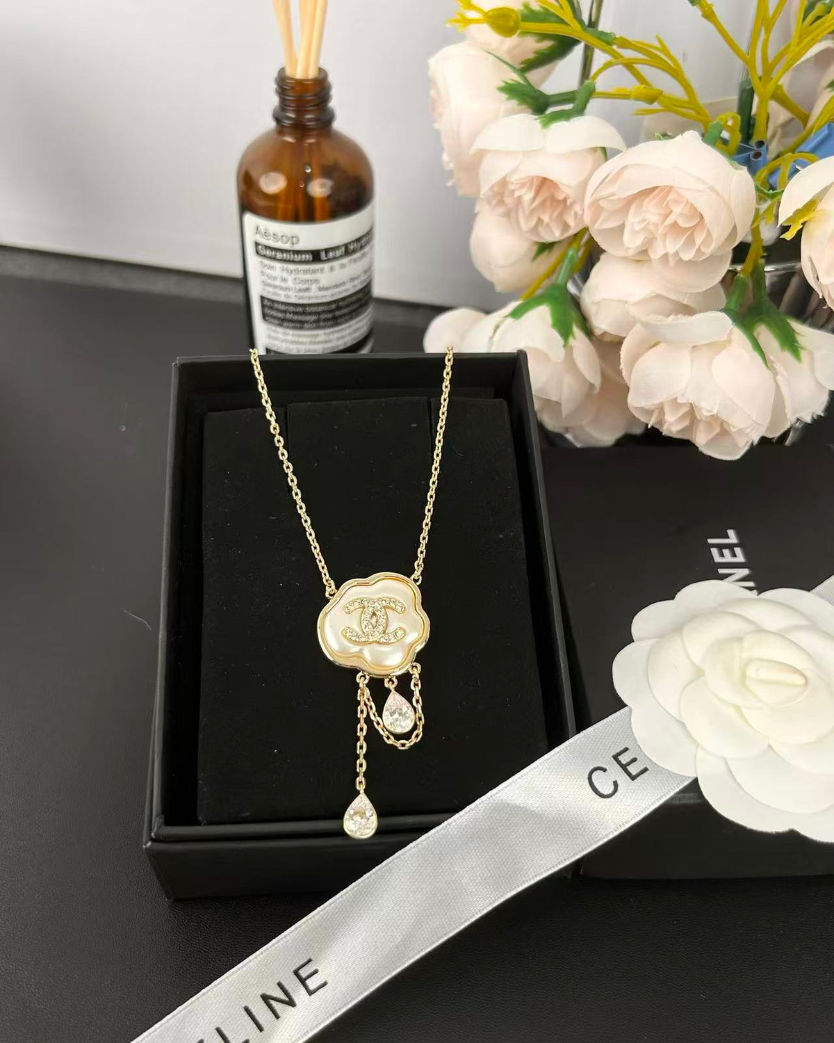 [⭐Mova]Cloud Pearl Mother-of-Pearl Diamond Chain Pendant Necklace