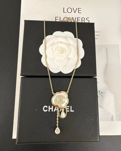 [⭐Mova]Cloud Pearl Mother-of-Pearl Diamond Chain Pendant Necklace