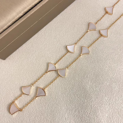[⭐Mova]NEW ARRIVAL: TEN-FLOWER DRESS AND GOLD NECKLACE