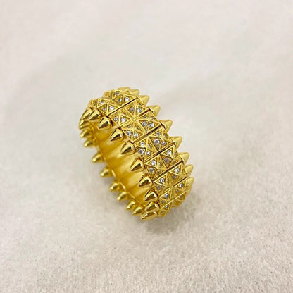 [⭐Mova]CLASH DOUBLE-ROW RIVET RING WITH DIAMOND SETTING