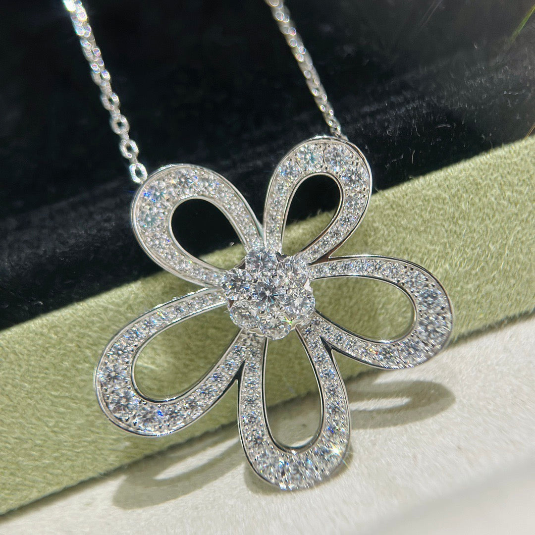 [⭐Mova]FLOWERLACE NECKLACE FULL DIAMONDS