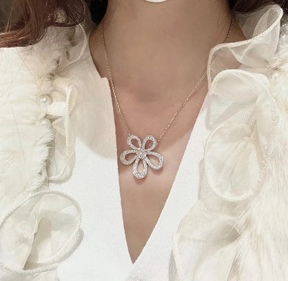 [⭐Mova]FLOWERLACE NECKLACE FULL DIAMONDS