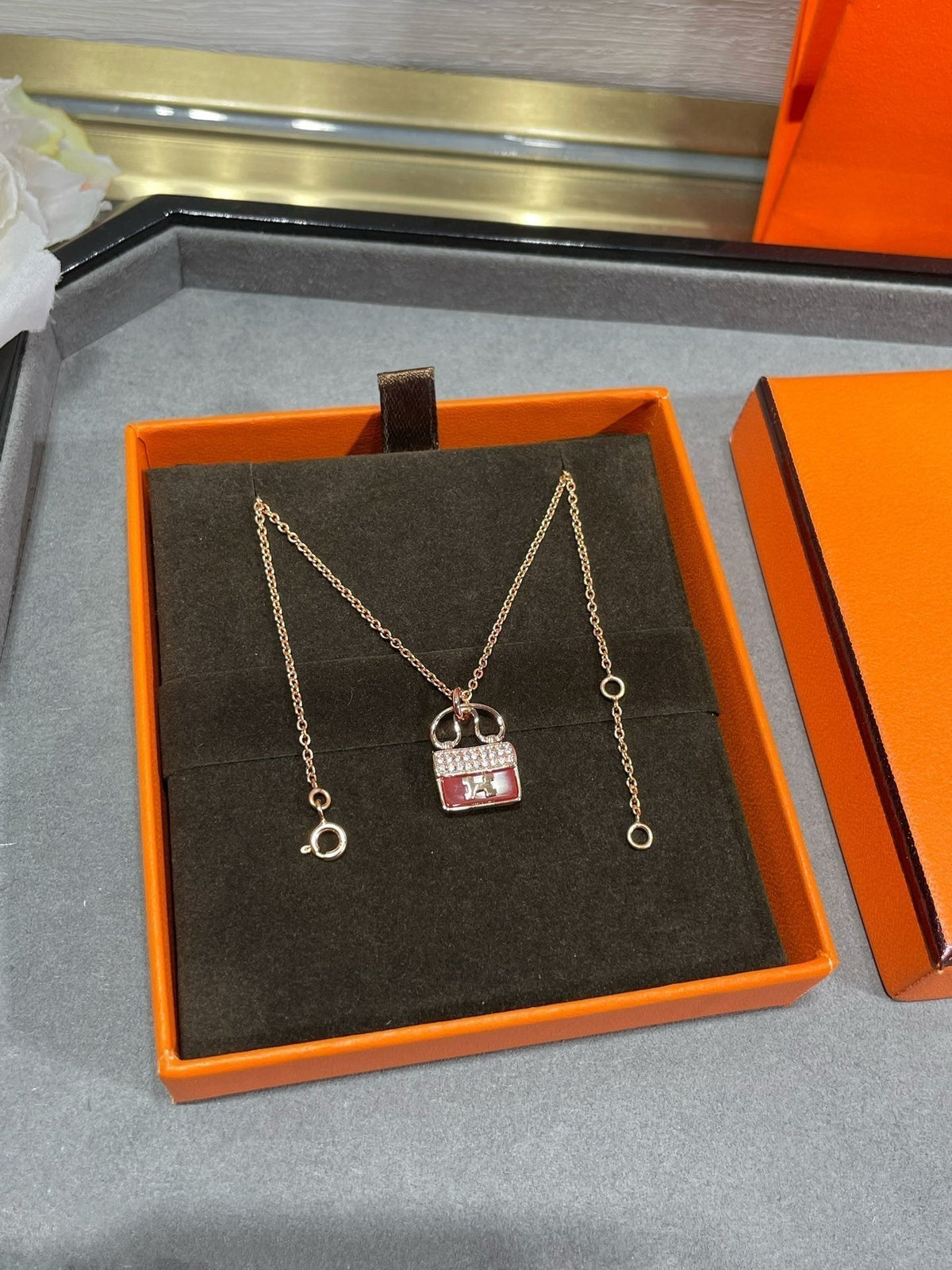 [⭐Mova]H CIRCE MOISSANITE PENDANT NECKLACE GOLD