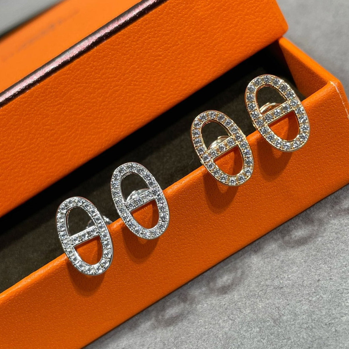 [⭐Mova]HM FULL DIAMOND PIG NOSE STUD EARRINGS