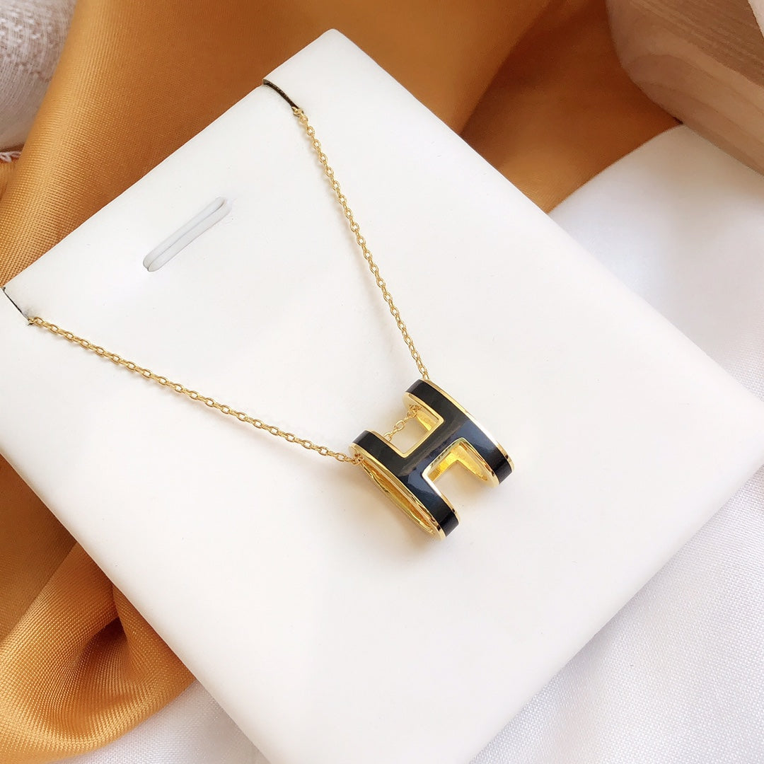 [⭐Mova]HM CLIC BLACK ENAMEL GOLD NECKLACE