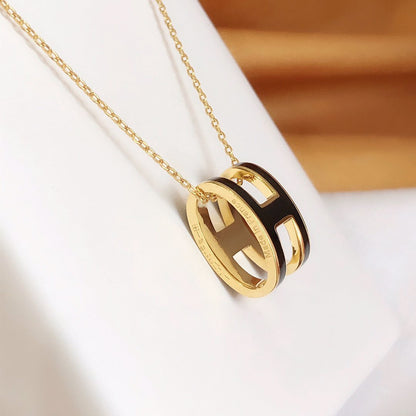 [⭐Mova]HM CLIC BLACK ENAMEL GOLD NECKLACE
