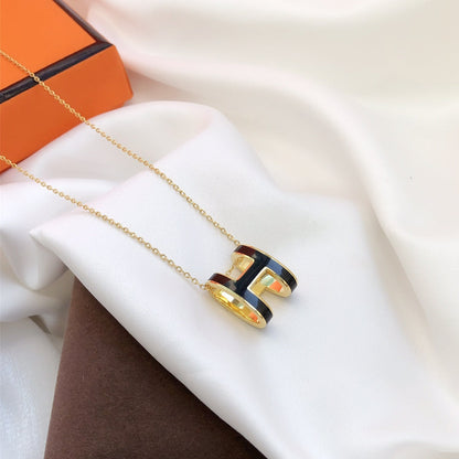 [⭐Mova]HM CLIC BLACK ENAMEL GOLD NECKLACE