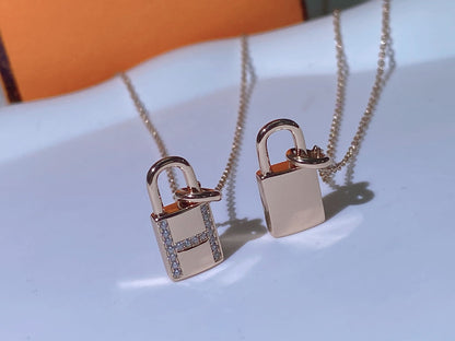 [⭐Mova]HM ADVANCED NICHE LOCK HEAD NECKLACE DIAMONDS