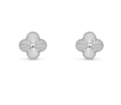 [⭐Mova]CLOVER MEDIUM 1 MOTIFS LASER EARRINGS