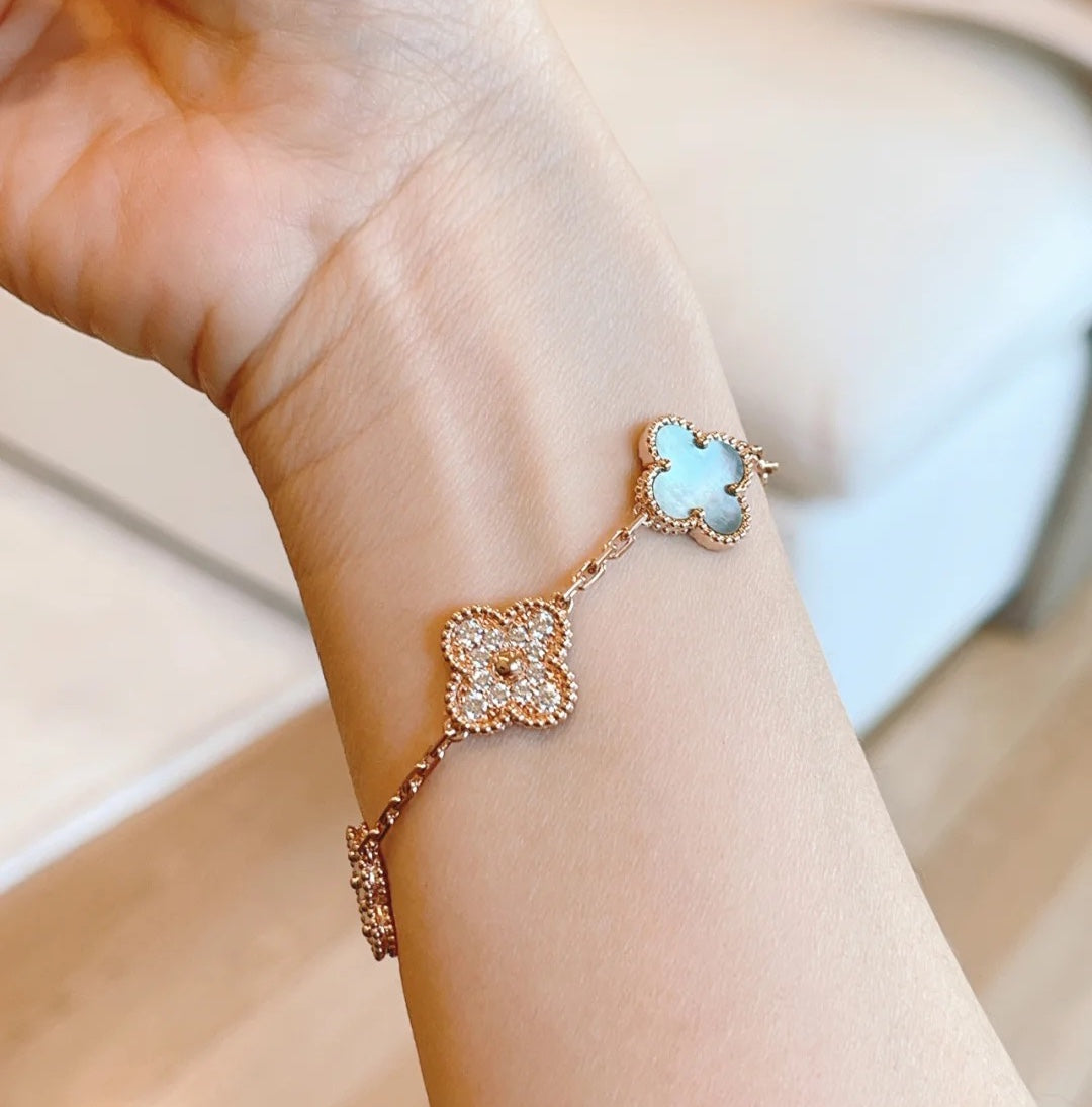 [⭐Mova] CLOVER 5 MOTIF GRAY MOP BRACELET COLLECTION